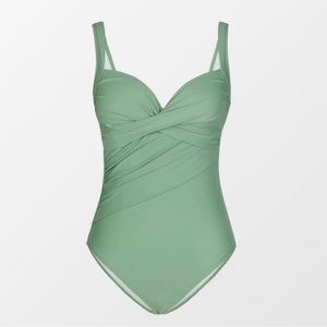 Cupshe Green Fully Lined  Ruched Crisscross Middle Cut One Piece Swimsui…